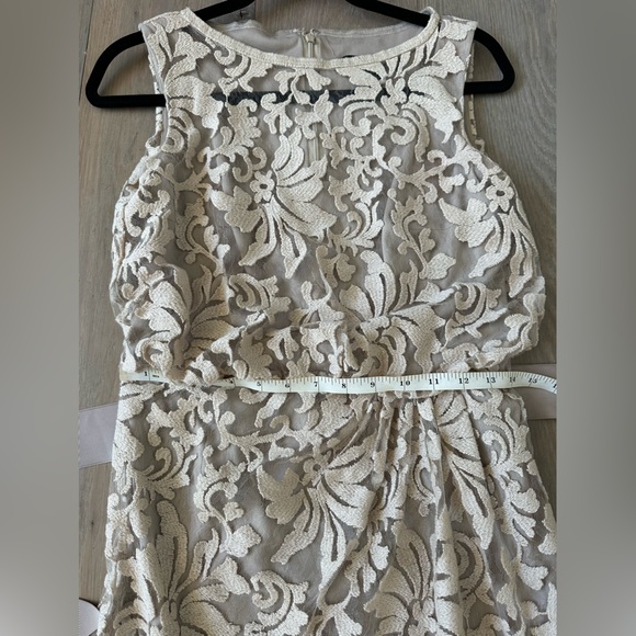 Tadashi Shoji - lace dress with bow - Picture 5 of 8